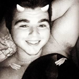 Meet your Posher, Chase